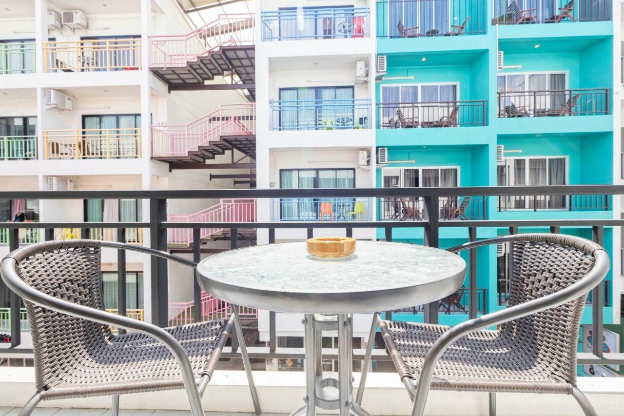 White Sky Boutique Hotell Patong Exteriör bild